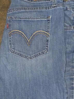 Levi's VINTAGE Juniors Sz 11 Vintage 2000's 518 Low Rise Straight Leg Jeans